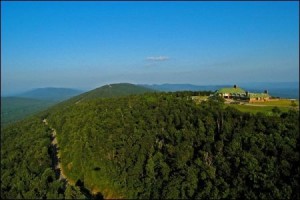 Queen_Wilhelmina_Lodge-Green_Roof